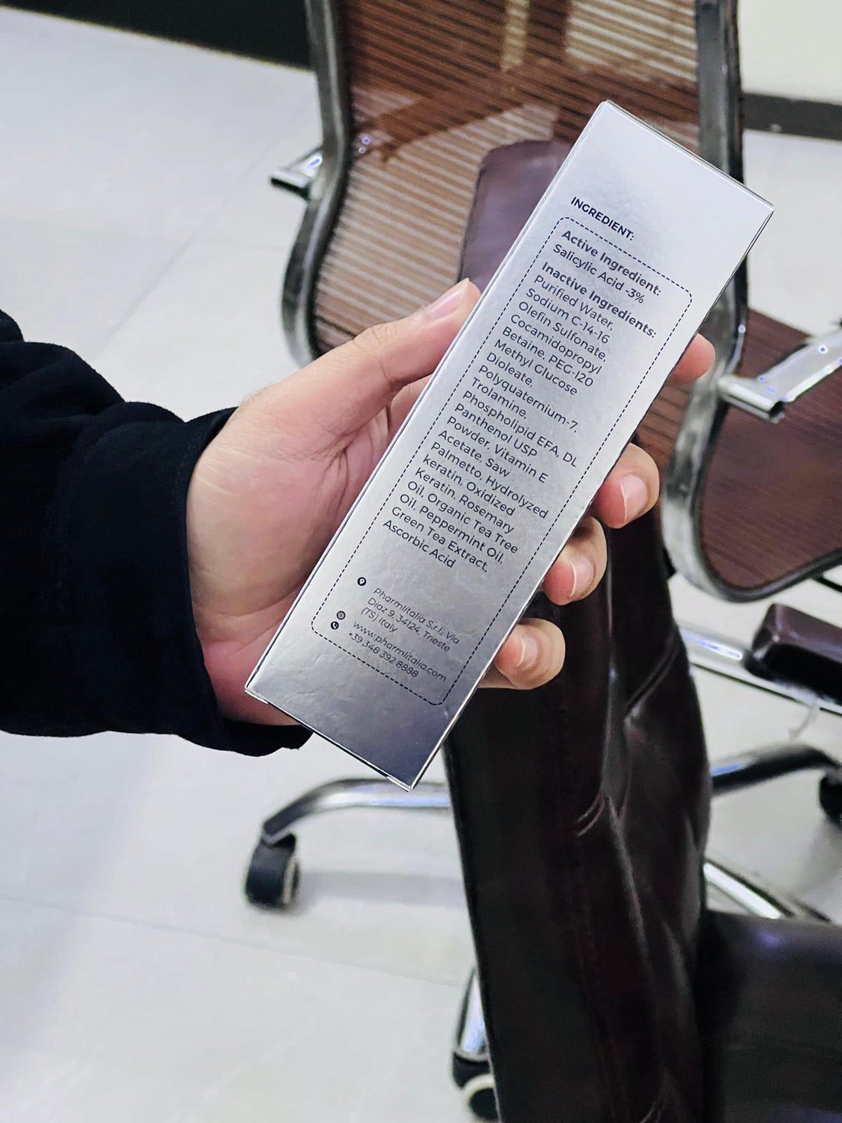 Anti Dandruff Shampoo Enjoy a Flake Free Scalp and Healthy Looking Hair 6.76 Fl