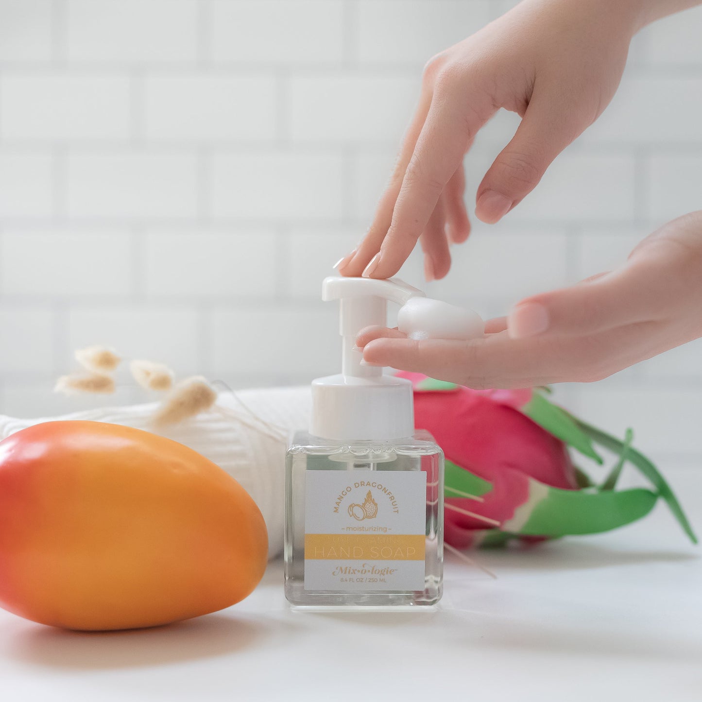 Mango Dragonfruit | Foaming Hand Soap (250 mL) Foaming Hand Soap MIXOLOGIE