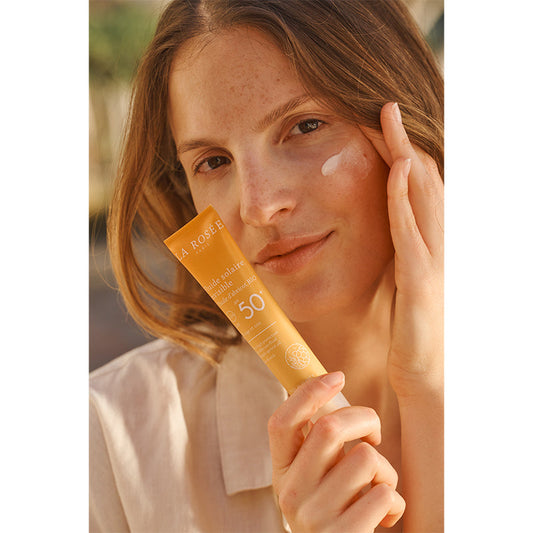 Fluide solaire à l’huile d’abricot bio La Rosée Paris SPF 50+ 40 ml