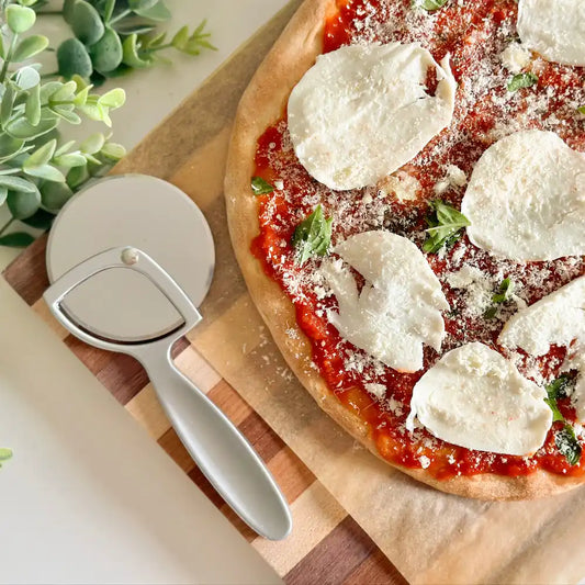 Pizza Cutter Public Goods