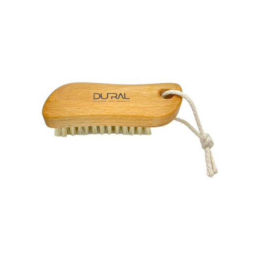Brosse à main ergonomique en hêtre durable avec poils naturels et cordon en coton