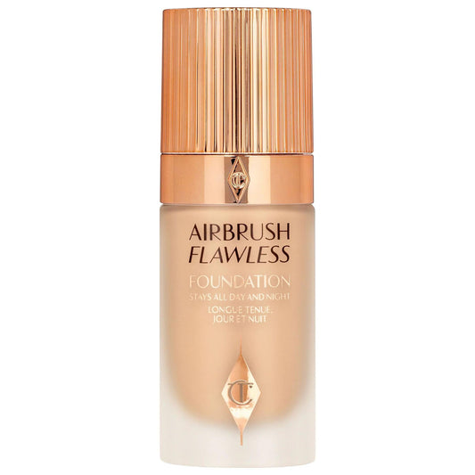 Charlotte Tilbury Airbrush Flawless Foundation : fond de teint mat longue tenue à couvrance totale pour l'hydratation et la réduction des rides