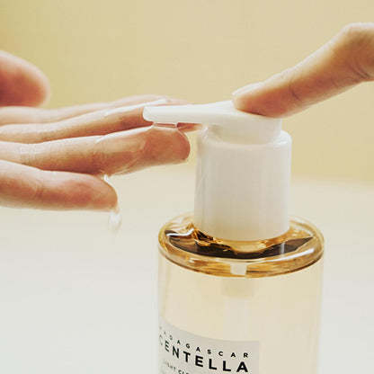 Huile nettoyante Madagascar Centella de Skin1004 : démaquillant et nettoyant visage doux K-Beauty pour peaux sensibles - 200 ml