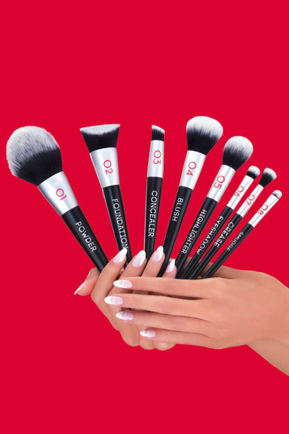 Brocha para corrector Pastel Profashion para una aplicación precisa de maquillaje de ojos: estructura de cerdas densas, corte especial para una fácil distribución del corrector