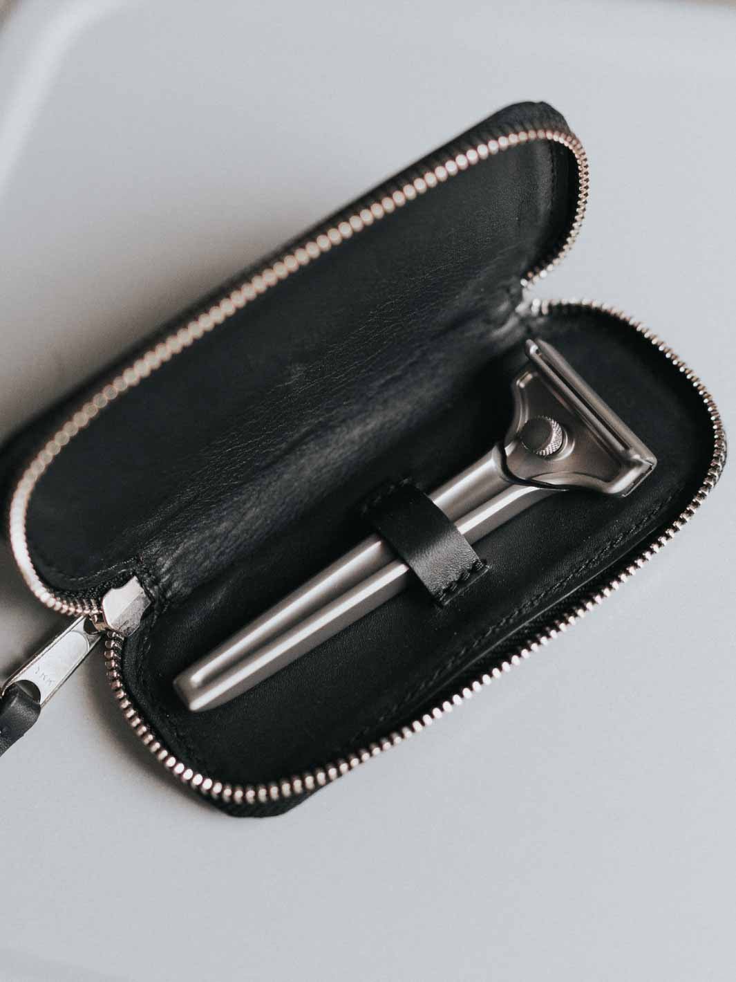 The Leather Travel Case Accessories Supply