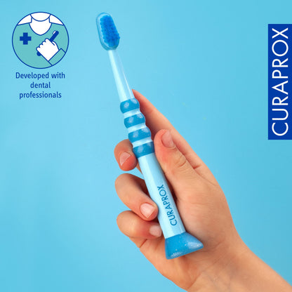 Cepillo de dientes infantil Curaprox Curakid 0-3 años