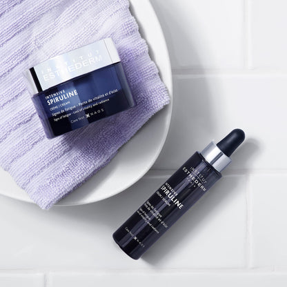Crema facial antiedad Esthederm con espirulina: cuidado nutritivo para una piel joven y radiante