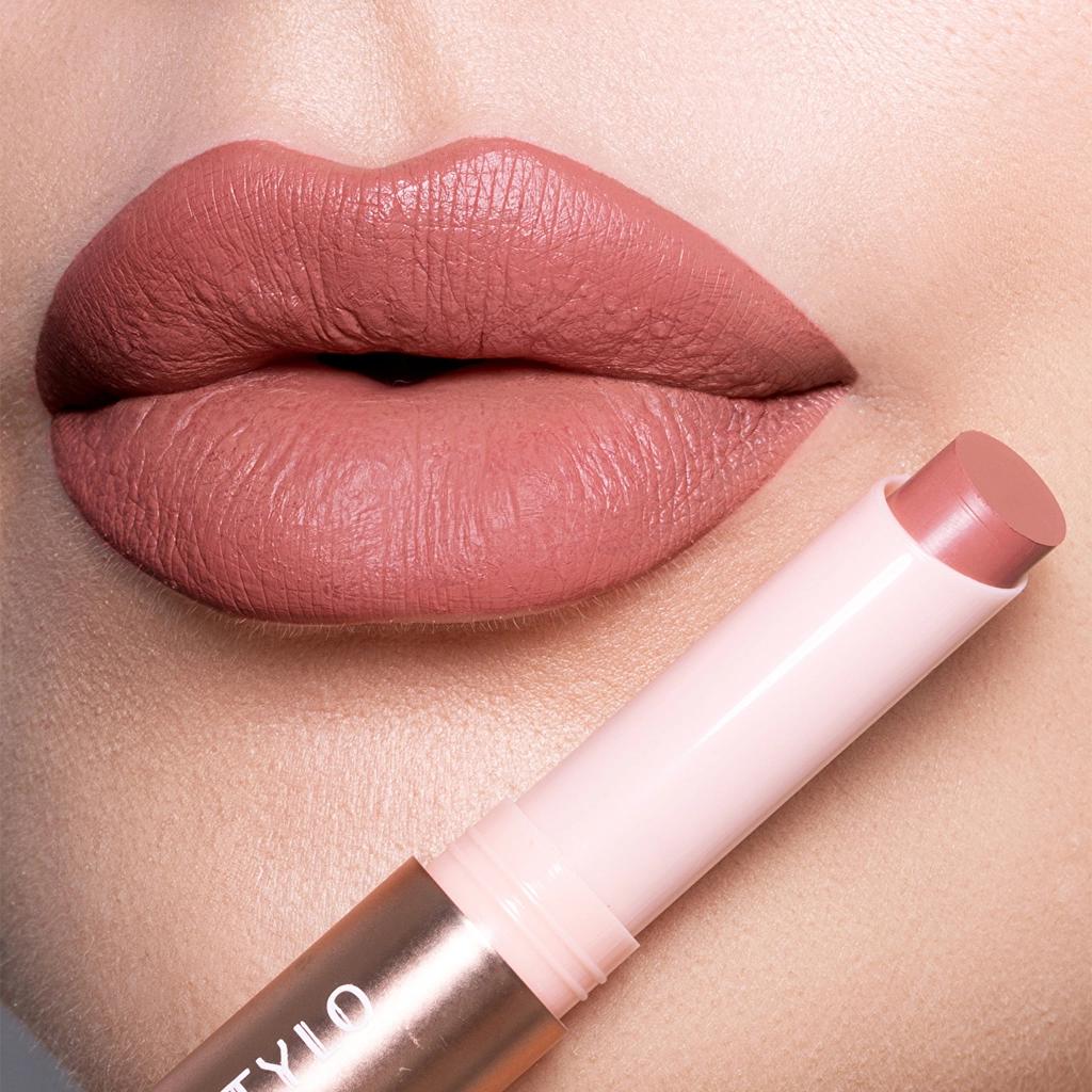 Astra Madame Lipstylo The Mat Lipstick 02 Nobless Oblige