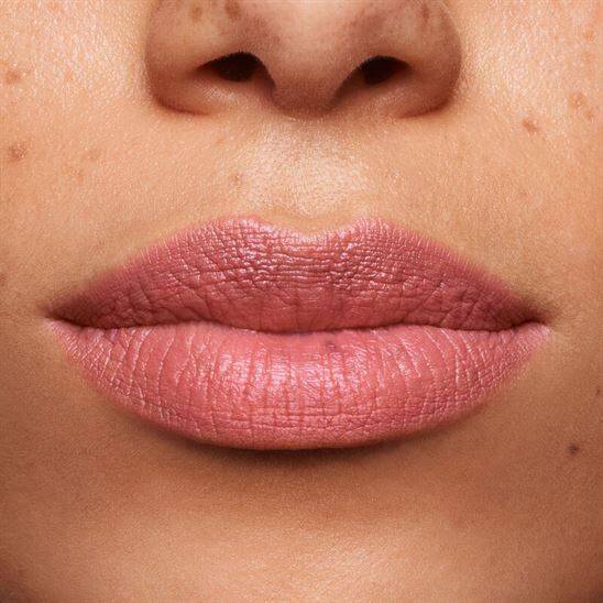 Delineador de labios Shiseido LipLiner InkDuo 02 Beige, 2 en 1 (prebase y delineador), 1.1 g