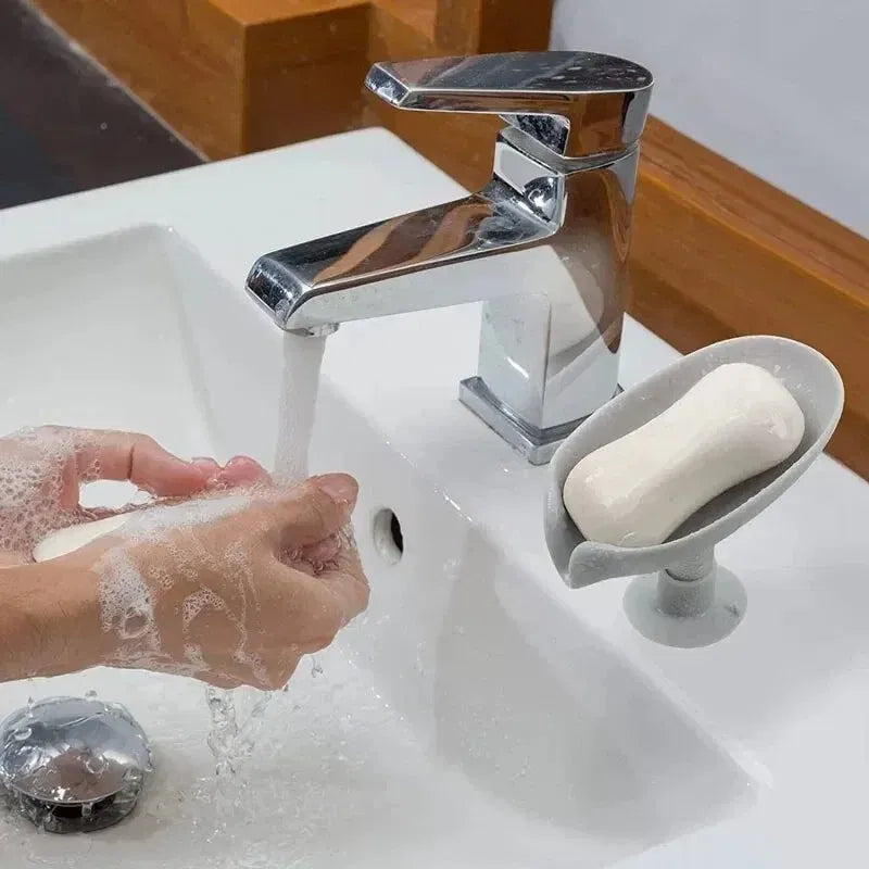 Color: VIOLET/??? - 1-2Pcs Drain Soap Holder Bathroom Items Leaf Shape Wall Soap Dish for Bathroom Punch-free Suction Cup Standing Things the Home