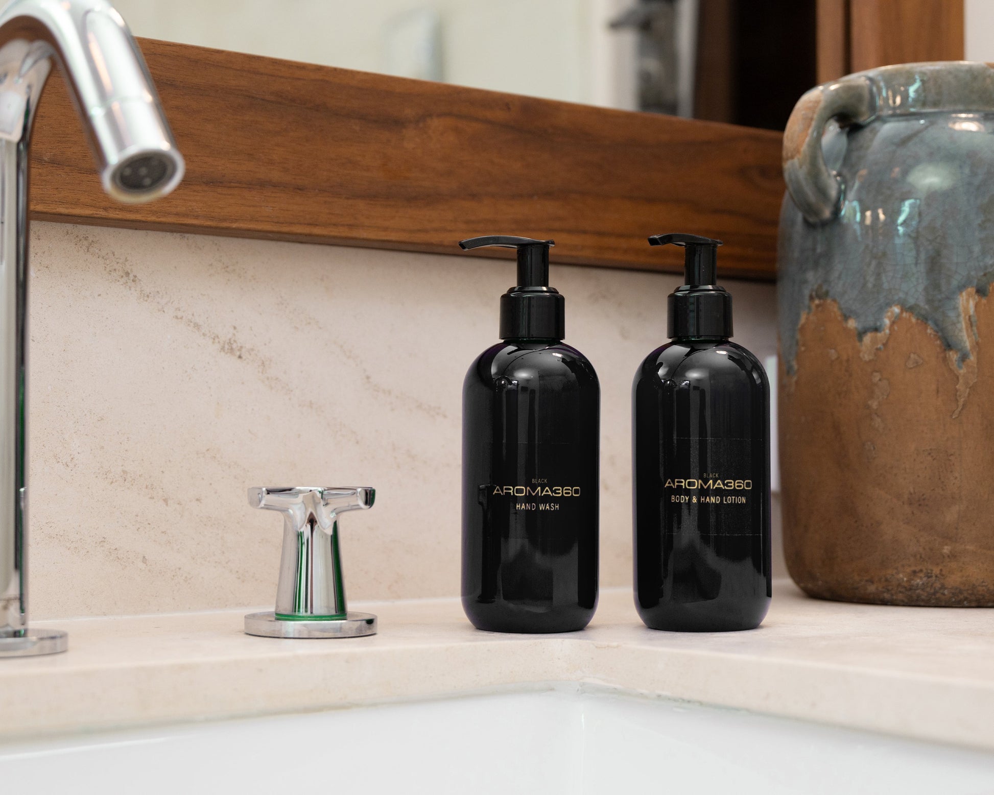 Aroma360 Black Body & Hand Wash Body and Hand Wash Aroma360