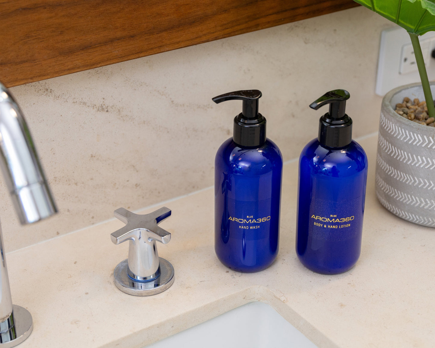 Aroma360 Blue Body & Hand Lotion Body and Hand Lotion Aroma360