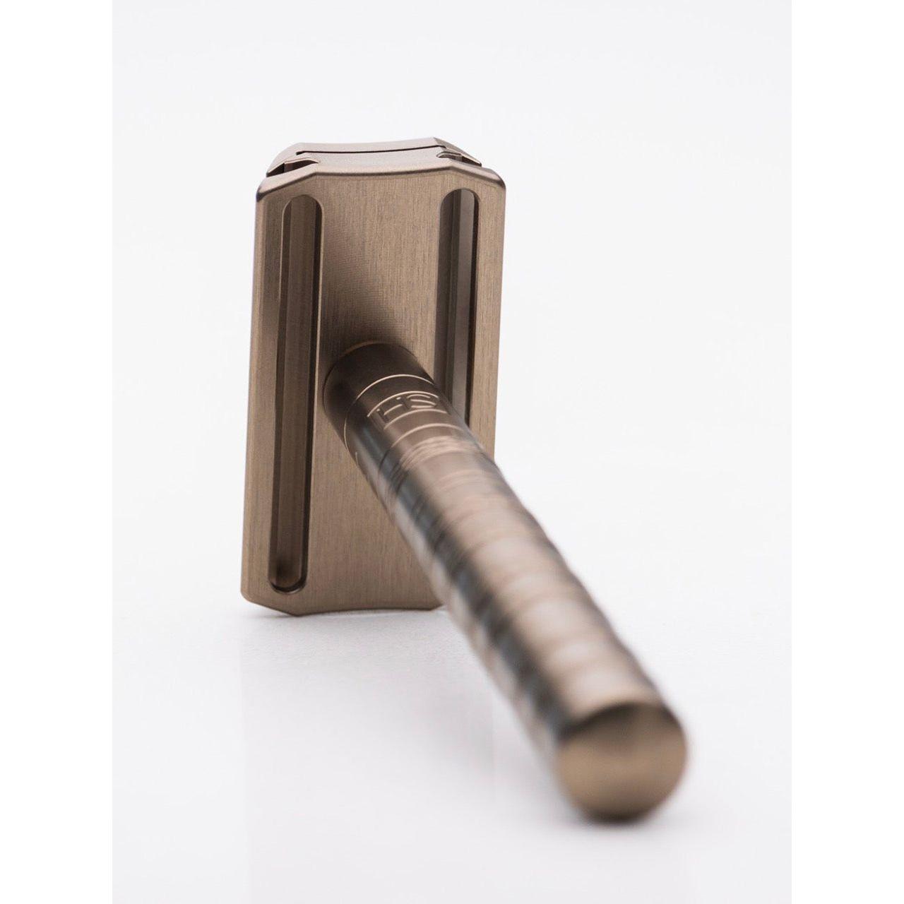 Henson Shaving [AL13-V2] Medium Safety Razor Safety Razor Pasteur Pharmacy