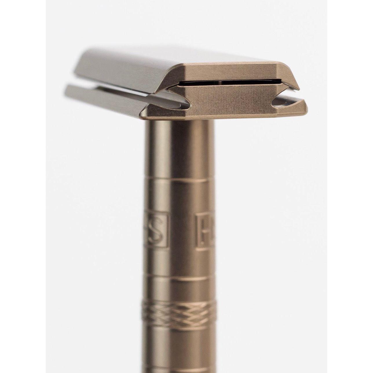 Henson Shaving [AL13-V2] Medium Safety Razor Safety Razor Pasteur Pharmacy