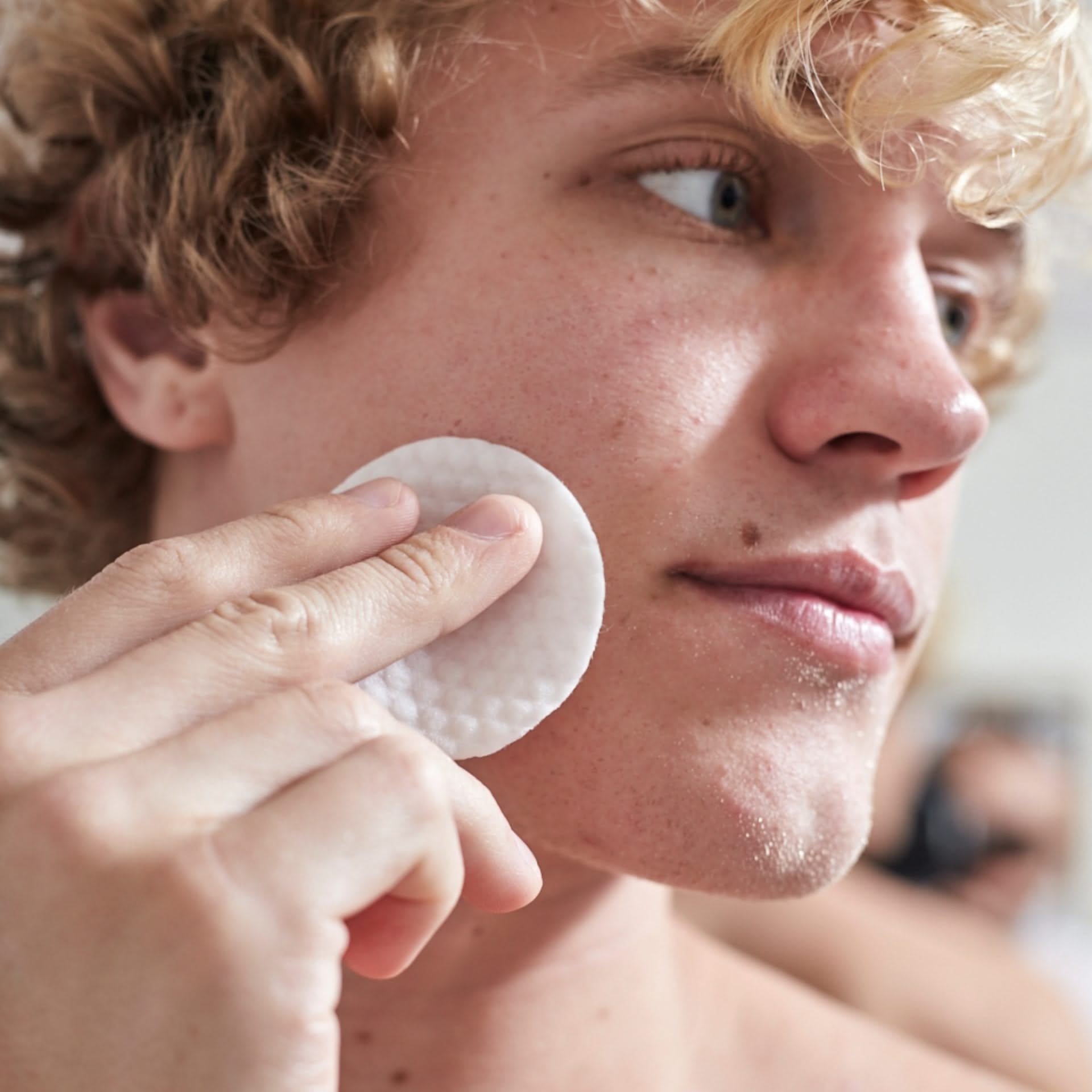 Glycolic Pads for Men Addon - Builder Tiege Hanley