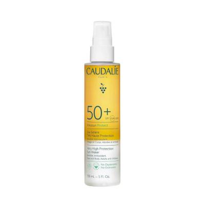Crème solaire Caudalie Vinosun Protect SPF50 : haute protection UVA/UVB pour le visage, le corps et les cheveux. Formule vegan, riche en antioxydants
