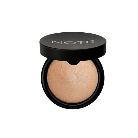Polvo iluminador horneado Note Cosmetics: Iluminador facial en bronce dorado brillante con aceite de macadamia para una piel radiante