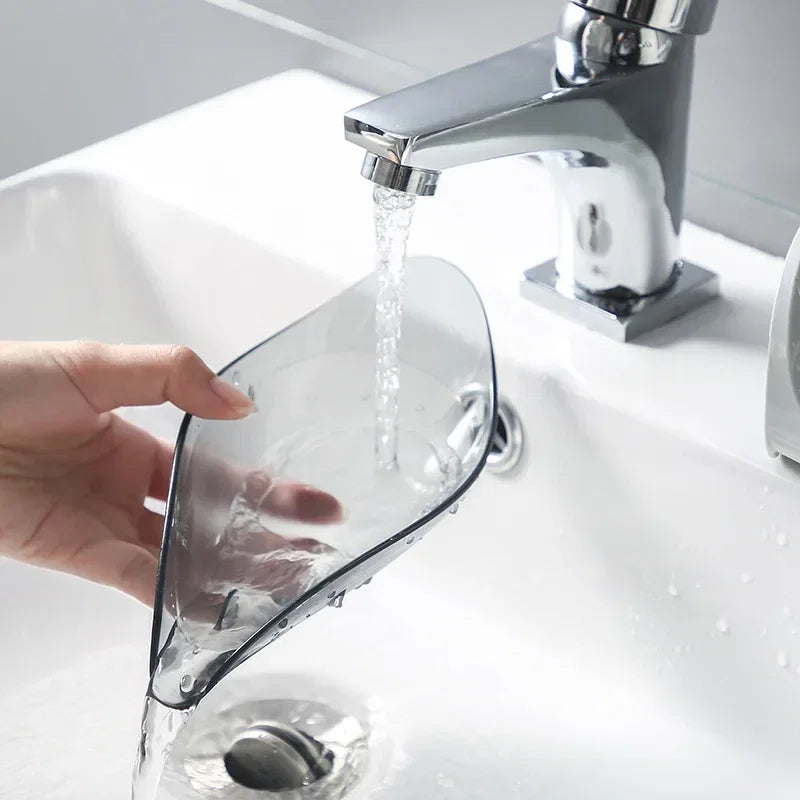 Color: light green - Bathroom Soap Holder Leaf Shape Dish Soap Kitchen Sponge Soap Box Storage Non-slip Drain Soap Case Container Bathroom accessorie