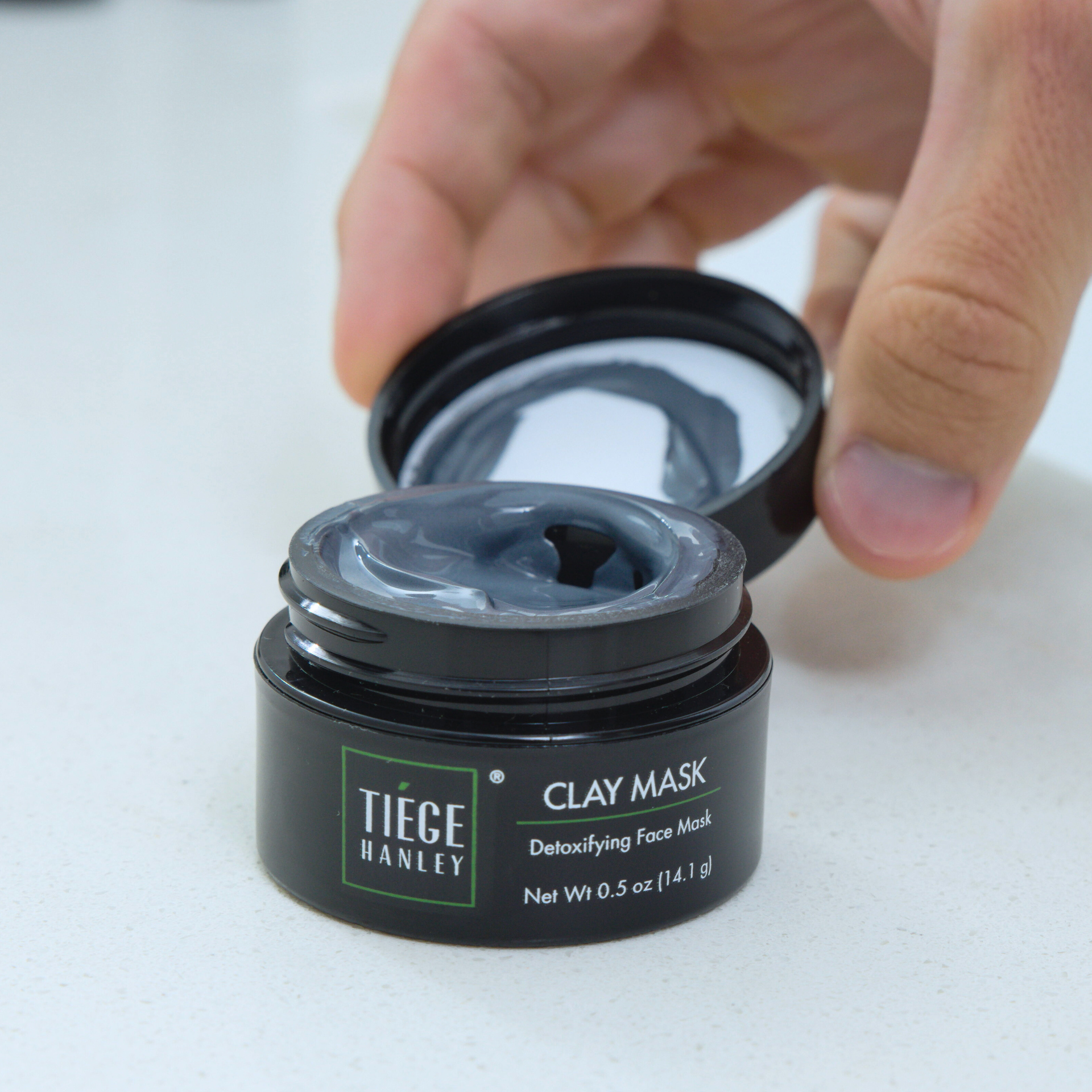 Detoxifying Clay Mask for Men Addon - Builder Tiege Hanley