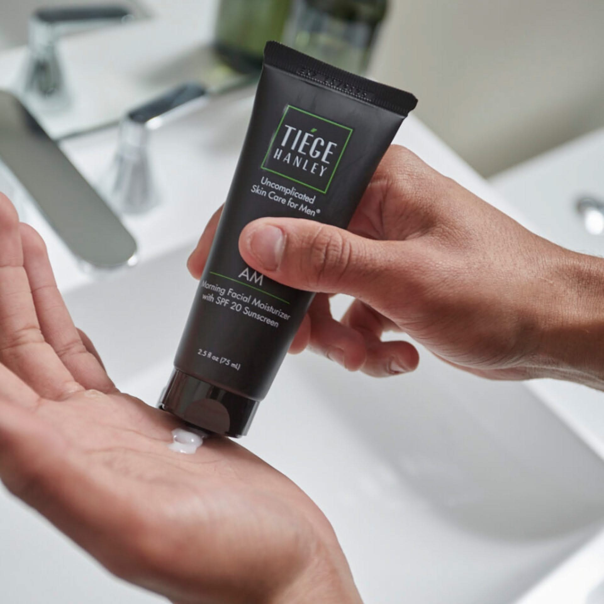 Morning Moisturizer with SPF for Men Addon - Builder Tiege Hanley