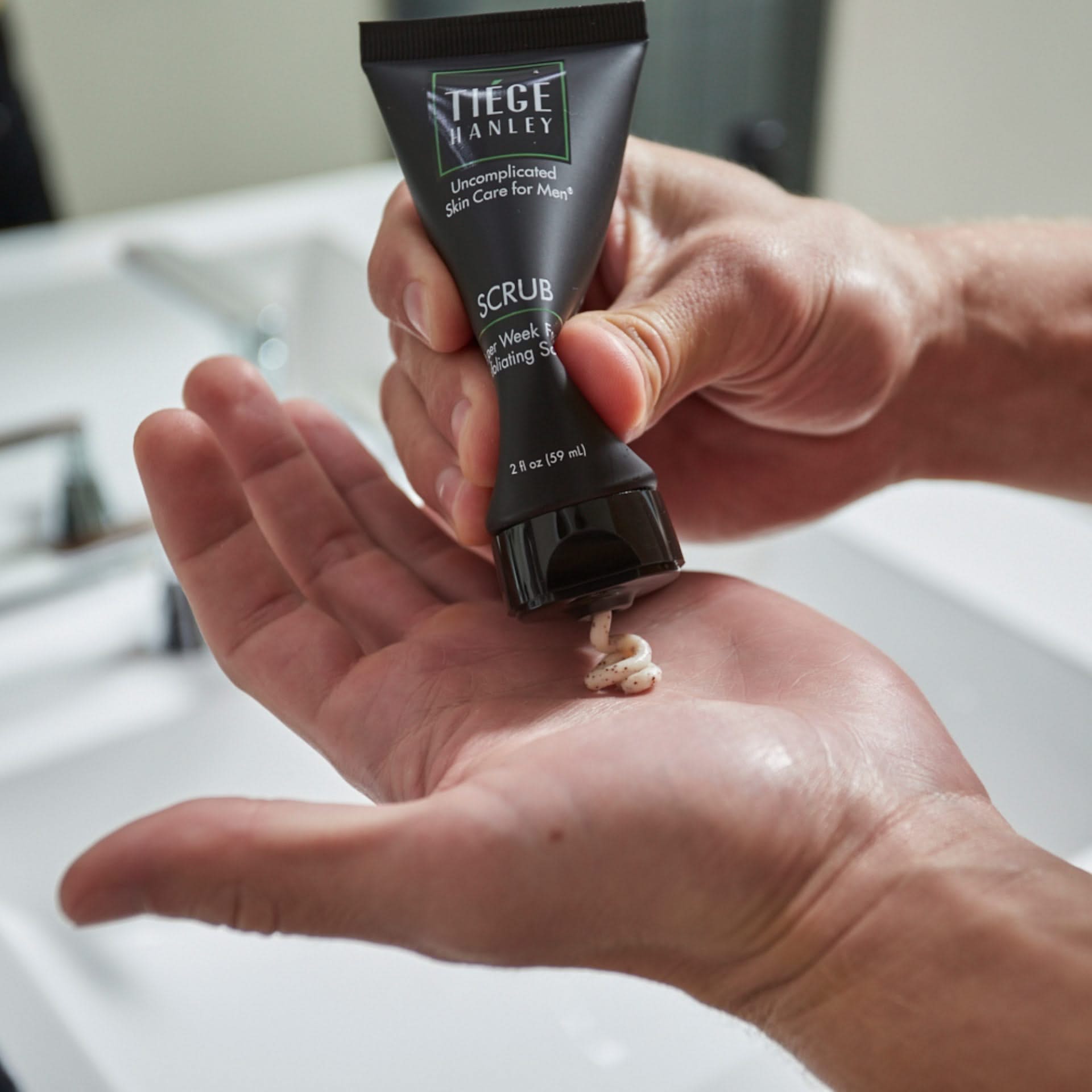 Exfoliating Scrub for Men Addon - Builder Tiege Hanley