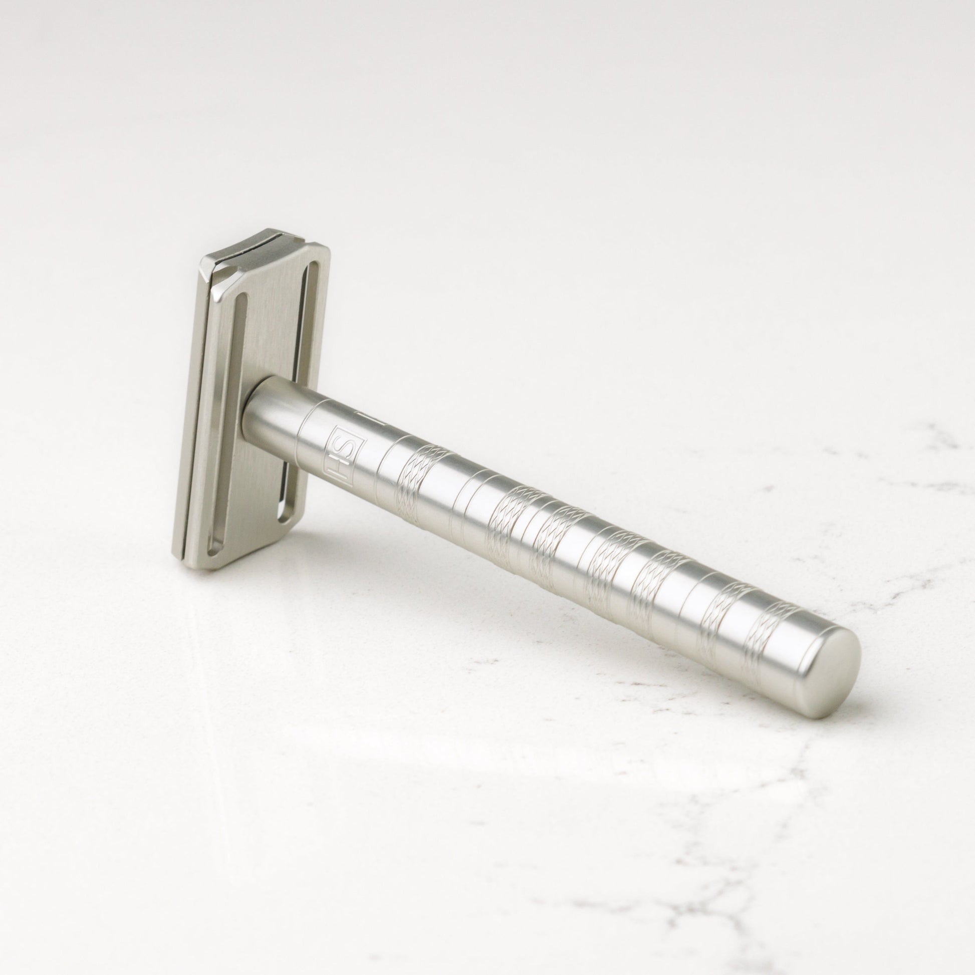 Henson Shaving [AL13-V2] Medium Safety Razor Safety Razor Pasteur Pharmacy