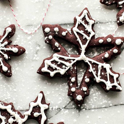 Copos de nieve cubiertos de chocolate
