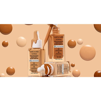 Fond de teint sérum Niacinamide Wet n Wild : Fair Beige, couvrance légère, améliore le grain de peau, fini satiné naturel