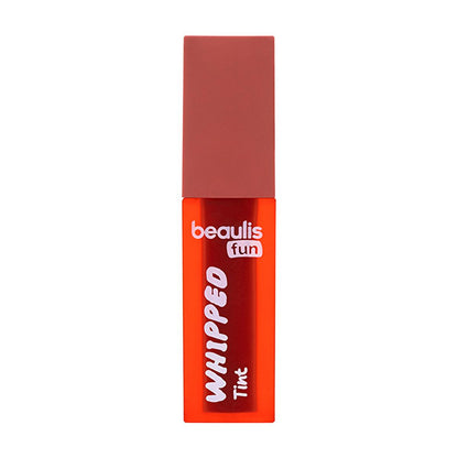 Baume à lèvres teinté Beaulis Fun Whipped Peach : une couleur mate légère et non desséchante pour des lèvres lisses au fini pêche naturel