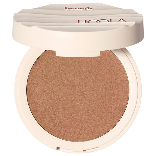 Baume bronzant crème Hoola Wave de Benefit Cosmetics : transparent, modulable, fini mat doux, longue tenue pour un look hâlé naturel, formule hydratante