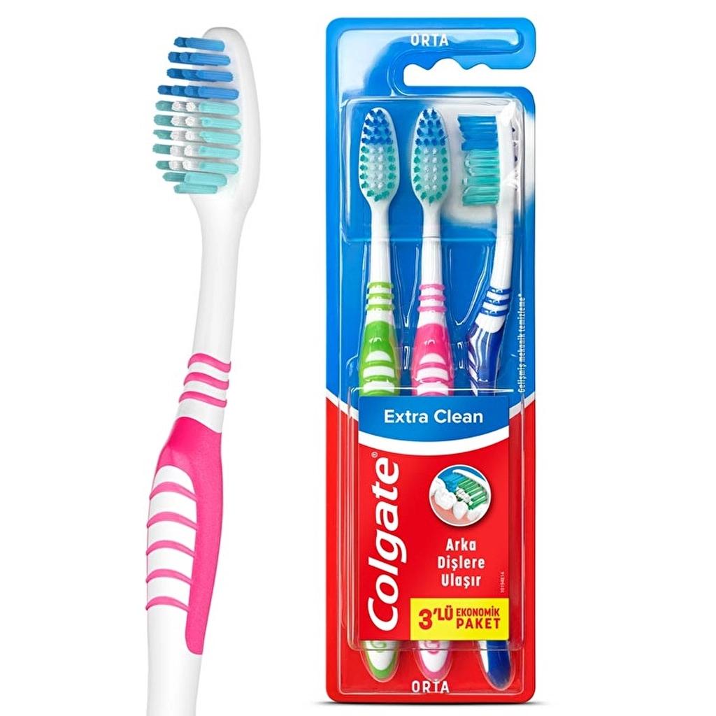 Colgate Extra Clean Medium Toothbrush for Deep Cleaning 3-Pack