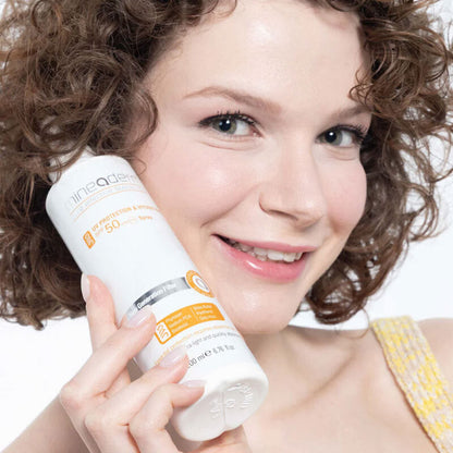 Spray solar hidratante con protección UV SPF50+ Mineaderm 200 ml