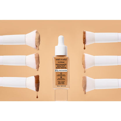 Fond de teint sérum Niacinamide Wet n Wild : Fair Beige, couvrance légère, améliore le grain de peau, fini satiné naturel