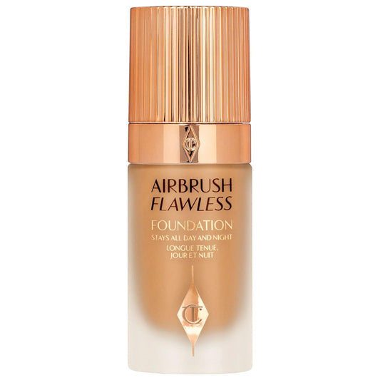 Charlotte Tilbury Airbrush Flawless Longwear Foundation : Couvrance totale, fini mat, vegan et waterproof pour une peau au grain lissé