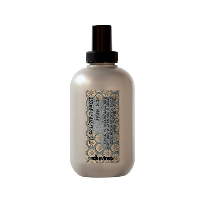 Spray au sel marin Davines pour des ondulations effet plage texturisées 250 ml